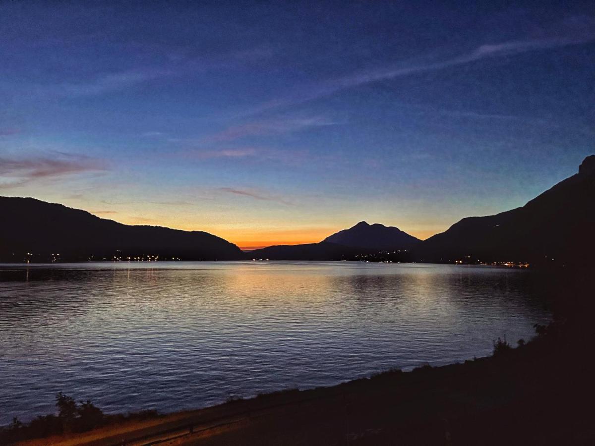 Reflet Bleu Du Lac D'Annecy 3 Etoiles - Face Au Lac, Parking Gratuit, Paddle Board Doussard Exterior foto